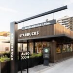 Starbucks revoluciona su negocio en España: abre sus primeros ‘Starbucks Auto’ para pedir café sin bajar del coche