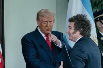 El Rey, con Trump y pendiente de Milei en el palco de la final
