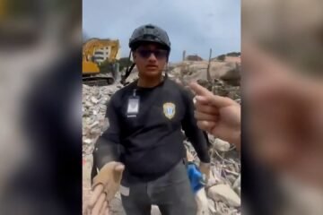 Cuatro policías detenidos por robar dinero entre los escombros de unos edificios derruidos tras el terremoto en La Guaira