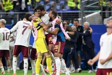 España gana sin exagerar