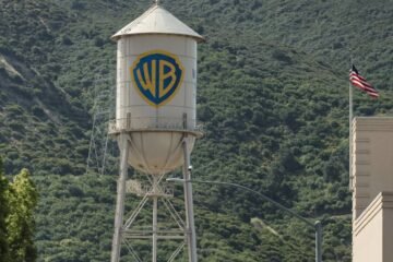 Un juez prorroga el bloqueo de la fusión entre Paramount y Warner Bros. hasta el 18 de agosto