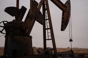 Más estímulos para que el petróleo baje: la OPEP+ aprueba otro incremento de producción diario de otros 188.000 barriles