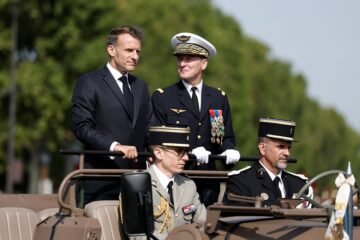 Macron celebra su último 14 de julio con una exhibición del rearme europeo