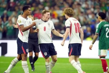 Inglaterra sobrevivió a la noche más eléctrica del Mundial y ya está en cuartos