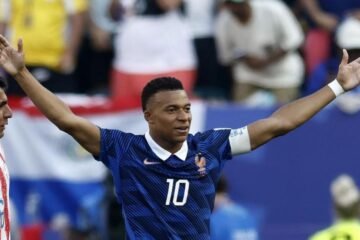 Un penalti de Mbappé clasifica a Francia y frustra el plan de Paraguay