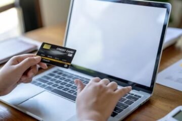 Las cinco estafas que más se disparan en vacaciones y pueden vaciar tu cuenta bancaria