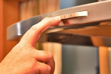 Oficial: el Código Técnico de la Edificación fija multas de entre 750 y 3.000 euros por sacar el humo de la cocina al patio interior del edificio