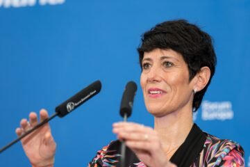 3,45 millones de extranjeros ya cotizan en España: la Seguridad Social confirma que la regularización sacó de la economía sumergida a 160.000 trabajadores inmigrantes