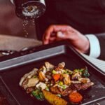 Seis de cada diez españoles confía antes en las reseñas que en el precio a la hora de elegir restaurantes para sus vacaciones
