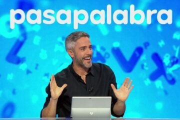 Roberto Leal desvela cómo se gestó la nueva prueba final de ‘Pasapalabra’ y la declara su amor al concurso de Antena 3: «Quiero llegar al plató en andador»