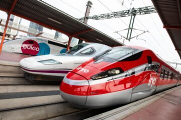 La CNMC reclama a Adif rebajar los cánones ferroviarios del Madrid-Barcelona por las limitaciones de velocidad
