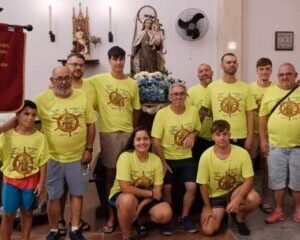 La Virgen del Carmen del puerto entra en las aguas de Benítez