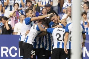 El Espanyol desmonta a un Levante inofensivo