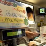 Un millón en la basura: la doble suerte de una familia italiana que ganó la lotería y tiró el boleto a la papelera