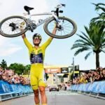 Vollering gana el Tour con Blasi en una exitosa quinta plaza y Mavi García, vigésima