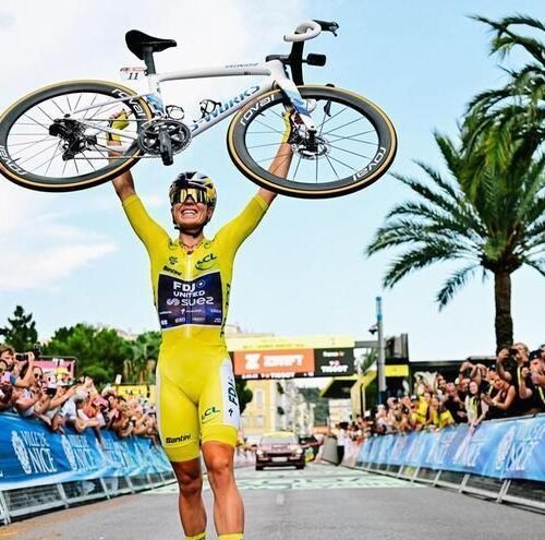 Vollering gana el Tour con Blasi en una exitosa quinta plaza y Mavi García, vigésima