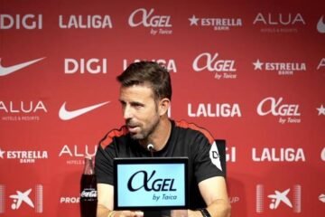 Luis García, en la previa del partido ante el Ceuta: «Tenemos que tener estabilidad, si no esto sería una jaula de grillos»