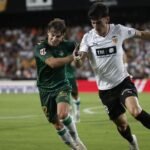 El Betis asalta Mestalla con un solitario gol del canterano Pablo García