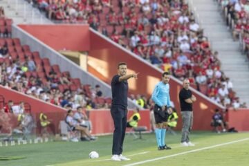 Luis García, tras la victoria ante el Ceuta: «Debemos hacer más porque tenemos más»