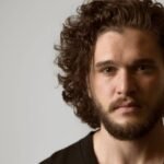 Kit Harington rompe su silencio sobre su fichaje como Gilderoy Lockhart en la nueva serie de ‘Harry Potter’: «Es un sueño»