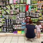 El subidón de precios dificulta la vuelta al cole: siete de cada diez familias tienen que recurrir a material escolar de segunda mano
