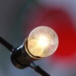 Manuel Aznar, experto energético, sobre cómo ahorrar en el recibo de la luz: «Este consumidor habría pasado de pagar 66,97 a 32,23»