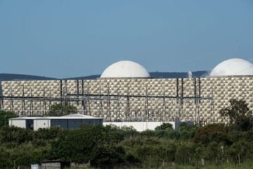 La ampliación de la central de Almaraz dispara las dudas sobre el plan de cierre nuclear del Gobierno