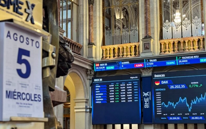 El Ibex 35 amplía sus máximos históricos apoyado en la caída del petróleo