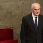 El Parlamento húngaro elige a András Baka como presidente para facilitar la transición política