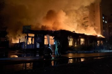 Ocho muertos y decenas de heridos en un ataque ruso contra Kiev