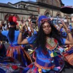 El carnaval de Notting Hill cumple sesenta años y mantiene el espíritu de reivindicación contra el racismo