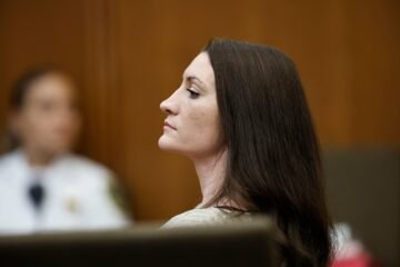 El juicio a la mujer que mató a sus tres hijos concluye con un alegato de la defensa a favor de su absolución: “Perdió la razón”