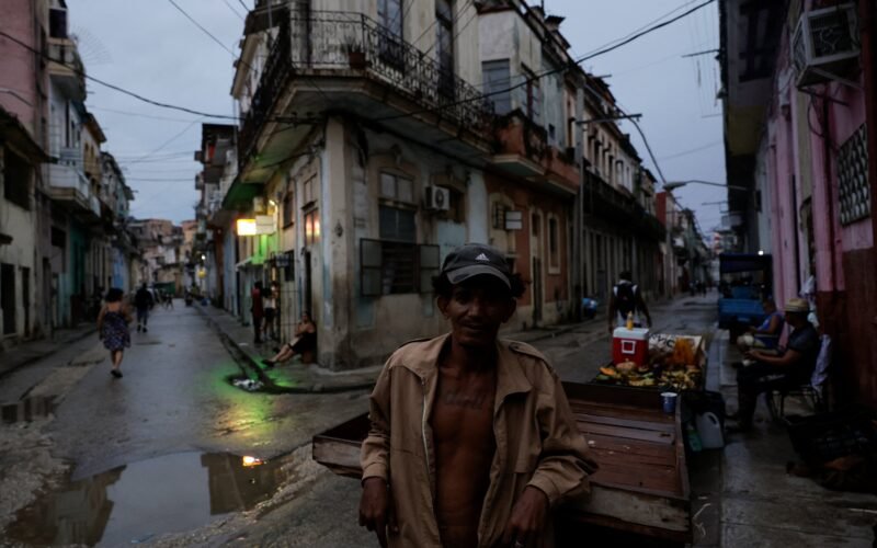 Cuba, a oscuras: “Hay días completos, las 24 horas, sin corriente”