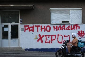 La muerte de Ratko Mladic: honores de héroe en Serbia, doloroso recuerdo en Bosnia