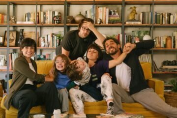 Antena 3 programa «Mamá o papá», la comedia de Dani de la Orden que convierte el divorcio en un disparate bélico