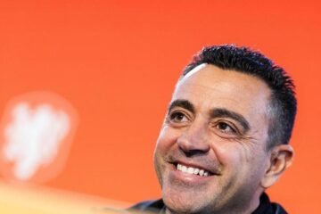Xavi inicia su era como seleccionador de los Países Bajos tras la negativa de Guardiola: «Estoy orgulloso de pasar del azulgrana al ‘oranje’, los colores del fútbol de Cruyff»
