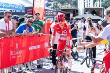 Pogacar se rompe la clavícula y una vértebra