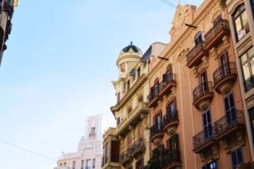 La compra de vivienda extranjera se dispara en la Comunidad Valenciana: ya supone el 30% de las ventas