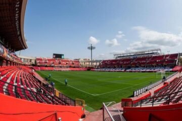 El Granada-Mallorca mantiene su horario del lunes a las 21:30 horas