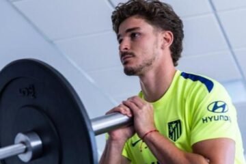 Julián Álvarez verá hoy a Simeone para pedirle que le abra una puerta que el técnico mantendrá cerrada