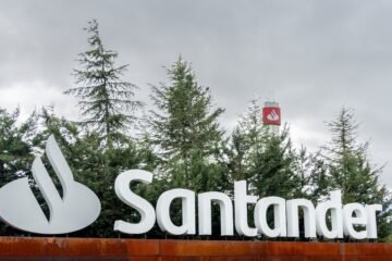 Banco Santander cierra esta semana la compra de Webster para crecer en Estados Unidos