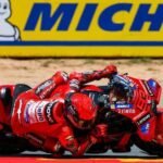 Marc Márquez empieza el fin de semana marcando territorio en su jardín
