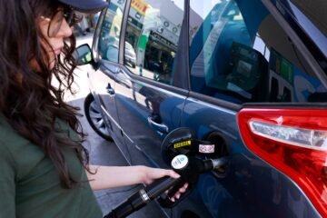 Los precios de los carburantes se encarecen en Francia: el diésel llega a 2,59 euros en una gasolinera bretona