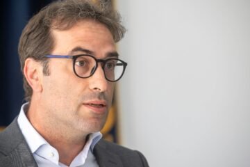 Carlos Cuerpo reconoce que «muchísimos hogares» siguen teniendo problemas para llegar a final de mes