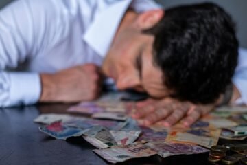 Ignacio de la Calzada, abogado laboralista, sobre los abusos más comunes de las empresas: «No fichar y hacer horas extras gratis, los cambios de horario de un día para otro y hacer funciones superiores que no te pagan»