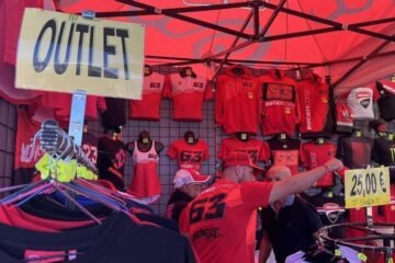 Misano se convirtió en un ‘outlet’ gigante en el que se vendían, a mitad de precio, los productos de Bagnaia