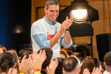 La motosierra de Pedro Sánchez ha sido contra tu salario, tu casa y tu vida