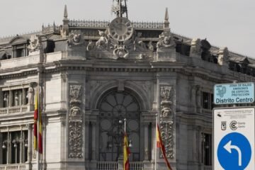 Los hogares se preparan para otra crisis y disparan sus ahorros un 3% más, hasta 1,103 billones