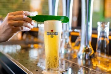 Heineken ingresa 9.600 millones en el tercer trimestre, impulsada por el sector premium y el tirón en Asia y América