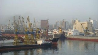 Endurecen las condiciones para las operaciones de descarga en el puerto de Casablanca ante la congestión de buques